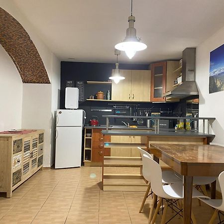 Cozy Garden Apartment In The Heart Of ปราก ภายนอก รูปภาพ